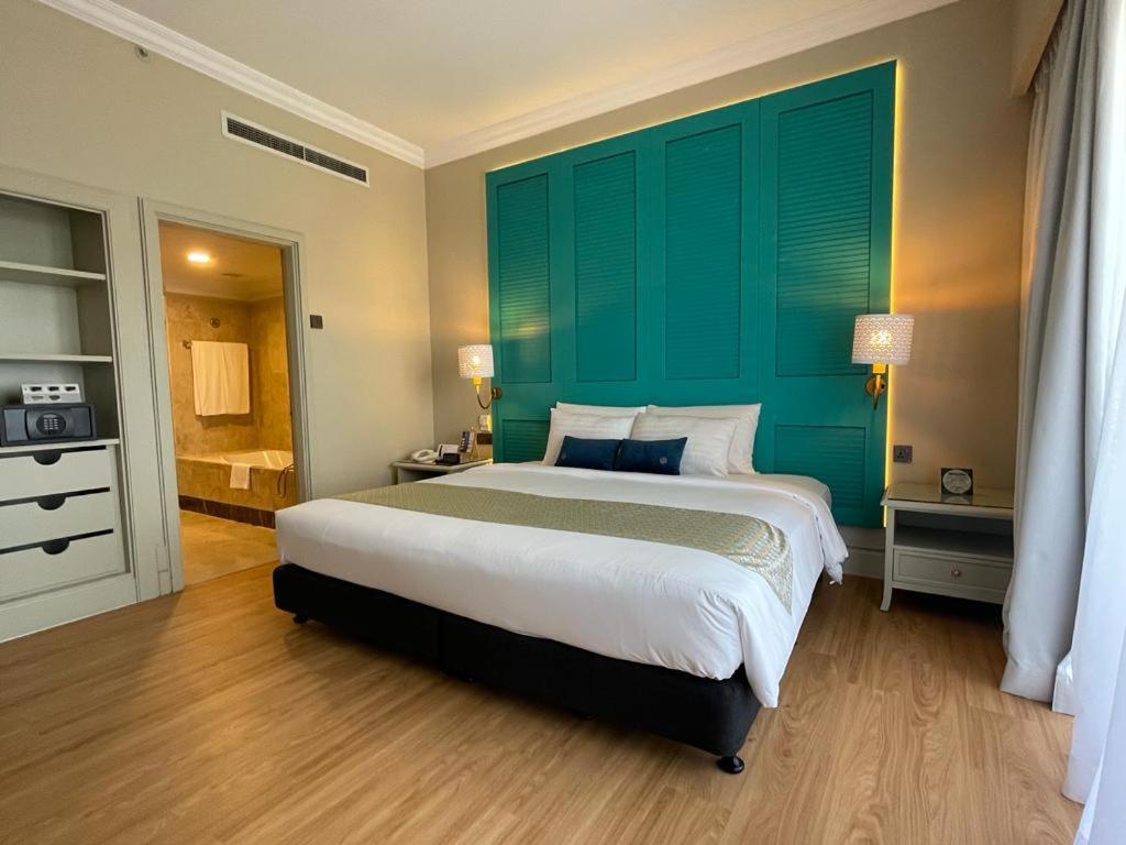 Bangi Hotel 5*